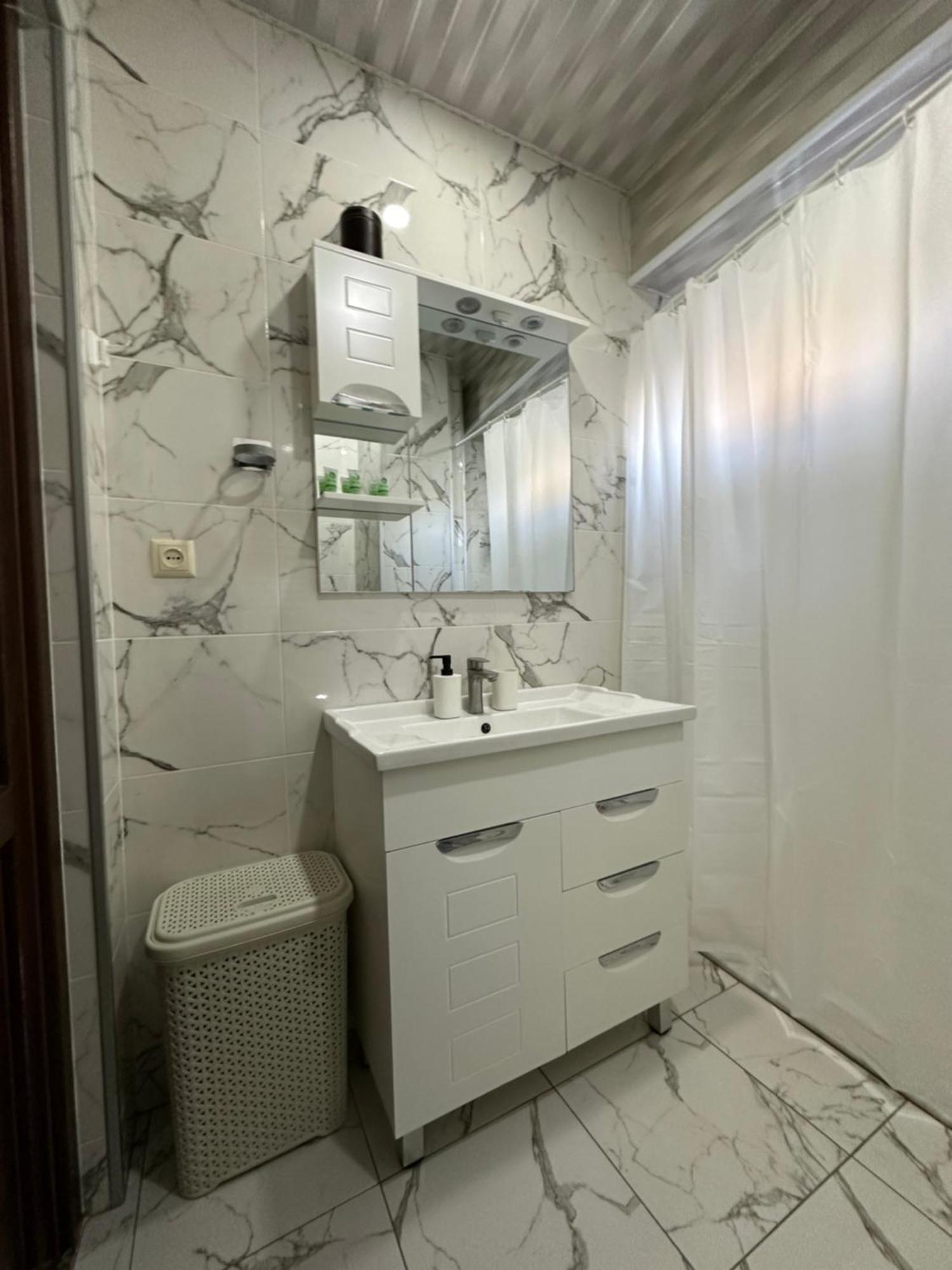 Rustaveli Apartment 113 Кутаиси Екстериор снимка